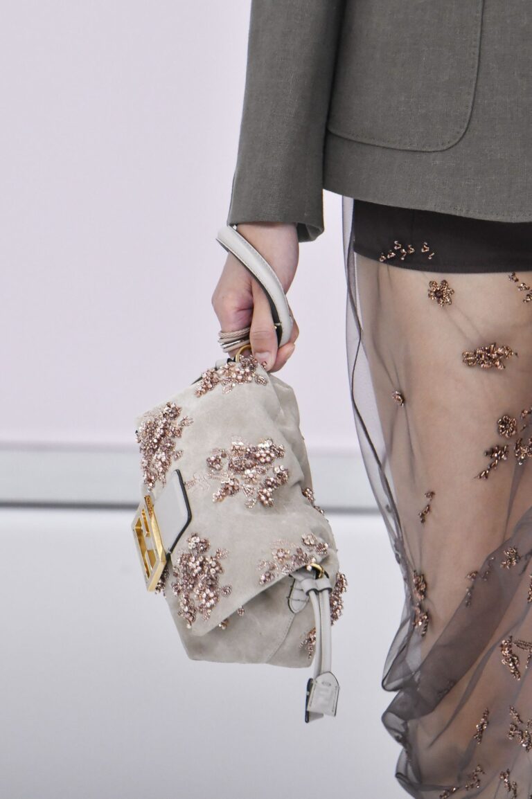 Accessori must-have per l’estate 2025
